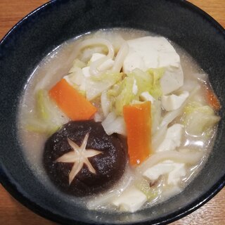 うどん入り☆ゴマ豆乳鍋